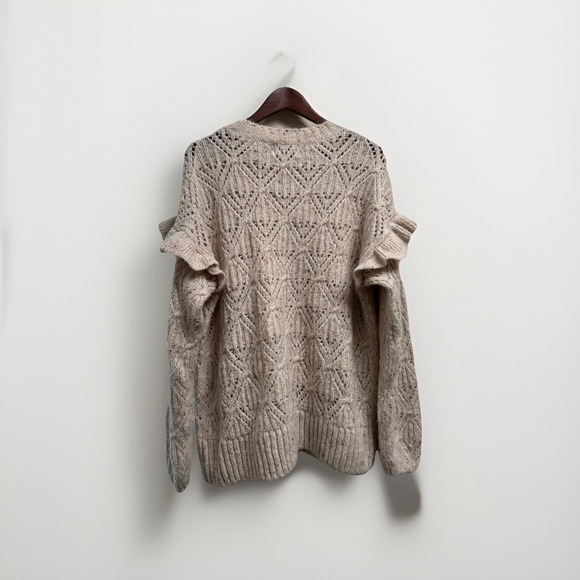 Old Navy Oatmeal Knit Sweater Ruffle Sleeve Size XL - Picture 4 of 8